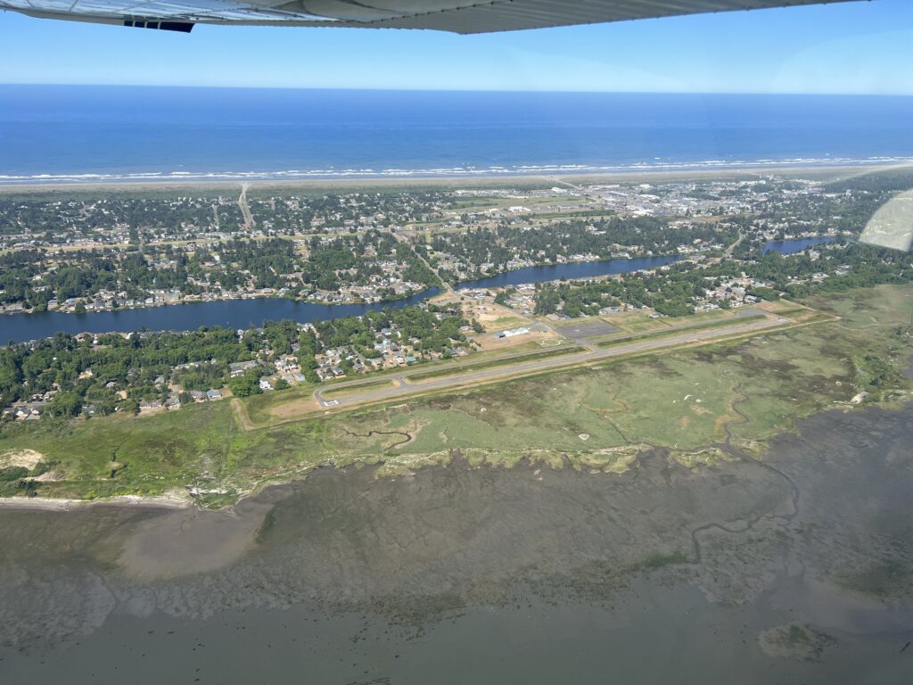 Aerial photo of the Right downwind for Runway 33 at Ocean Shores (W04)