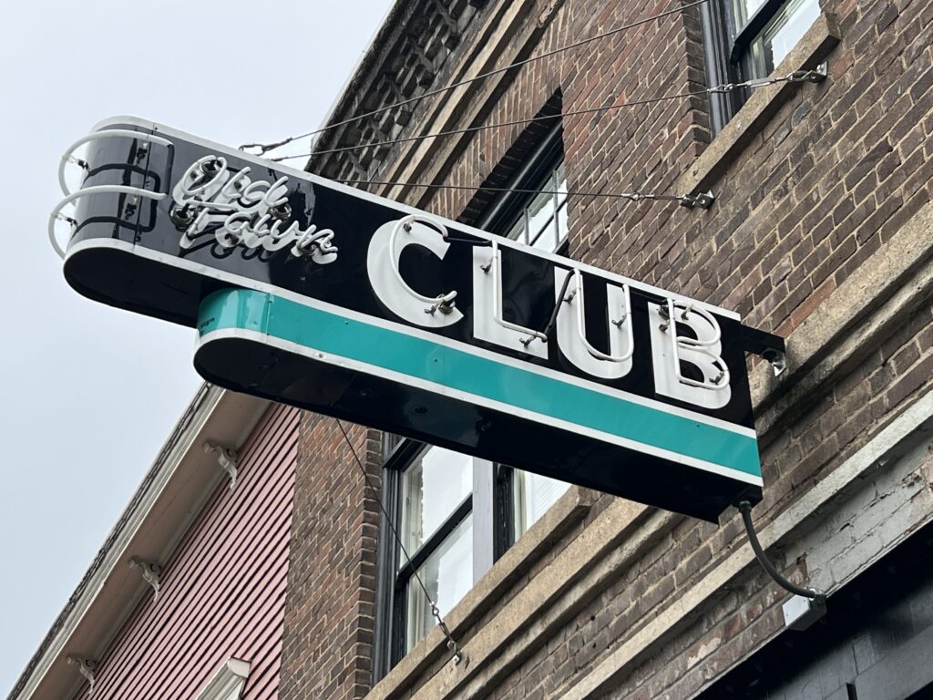 Old Fawn Club sign, Cottage Grove, OR 