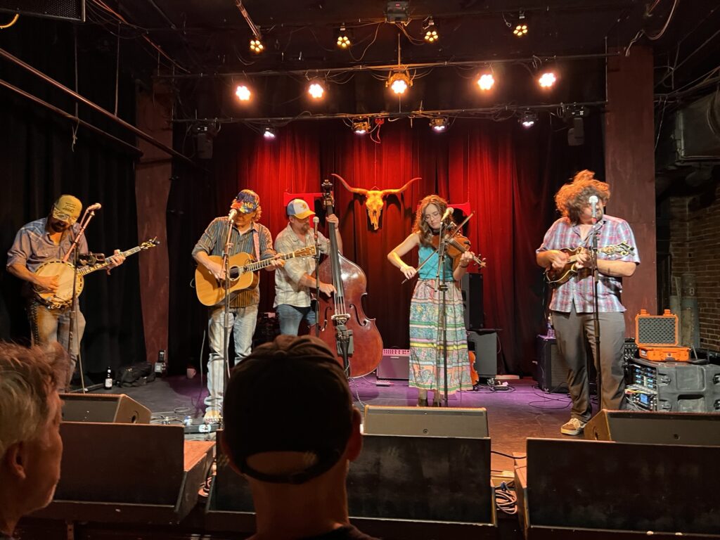 East Nash Grass perform at Tractor Tavern 7 August 2025. Alex Dunn was the opener. 